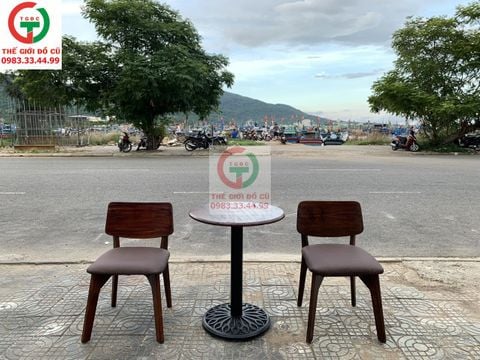 BÀN VÀ GHẾ CAFE GỖ TẦN BÌ