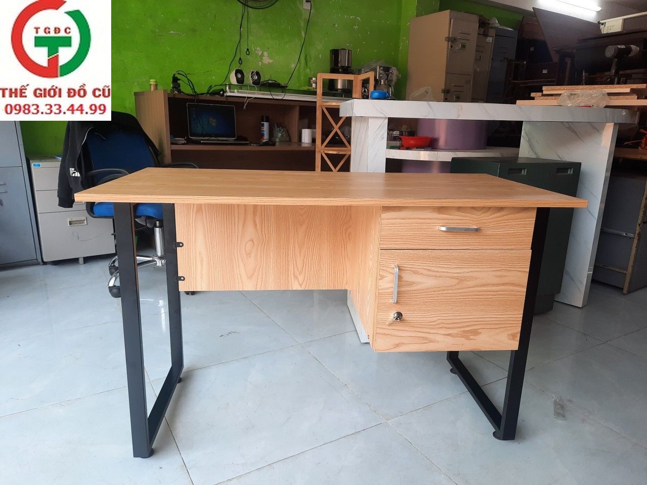 Bàn làm việc sắt gỗ hộc thọa - Dc390