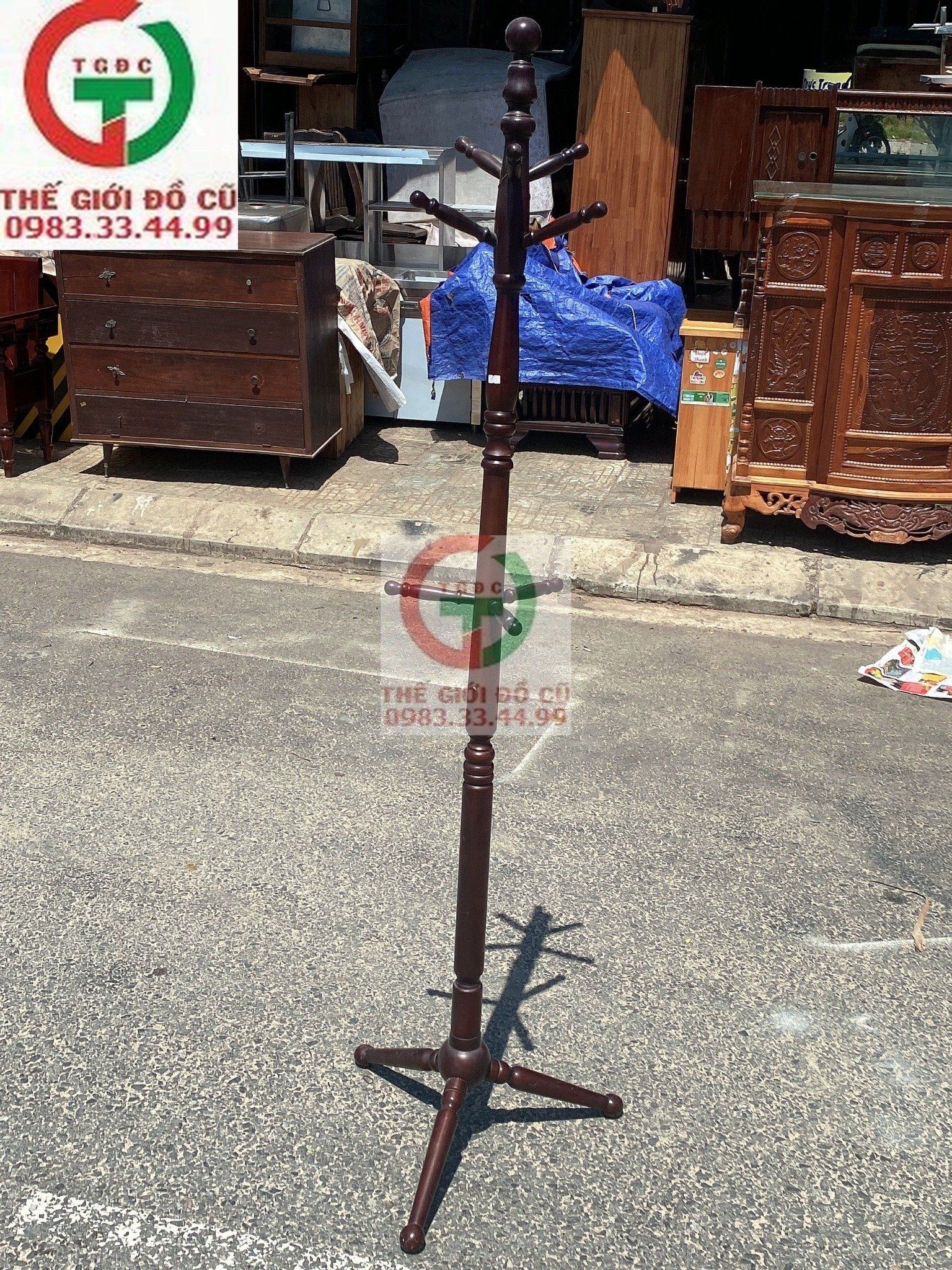 CÂY TREO ĐỒ GỖ