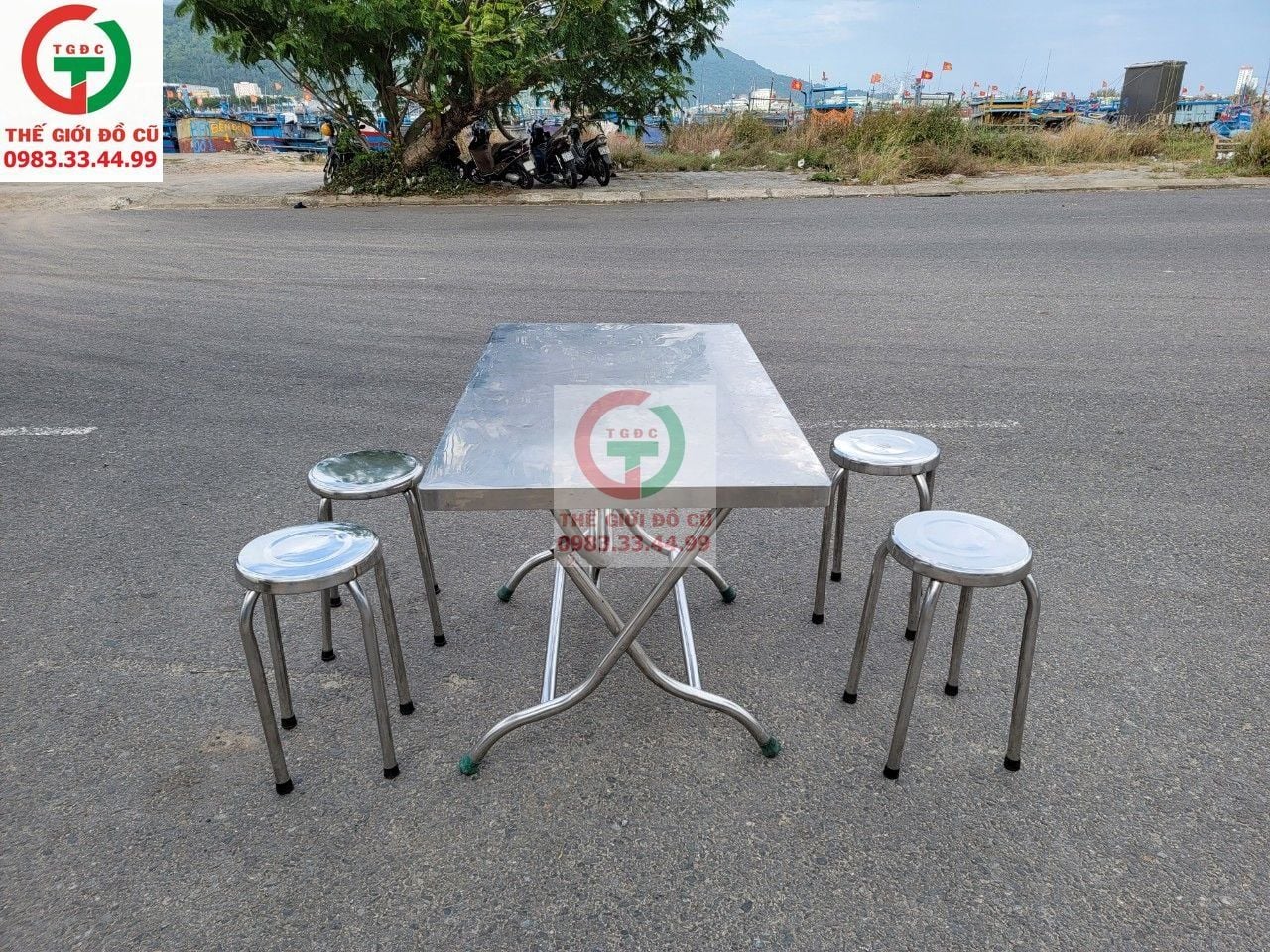 BÀN GHẾ ĂN INOX QUY PHÚC