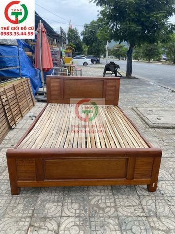 GIƯỜNG GỖ 1M6 THANH LÝ