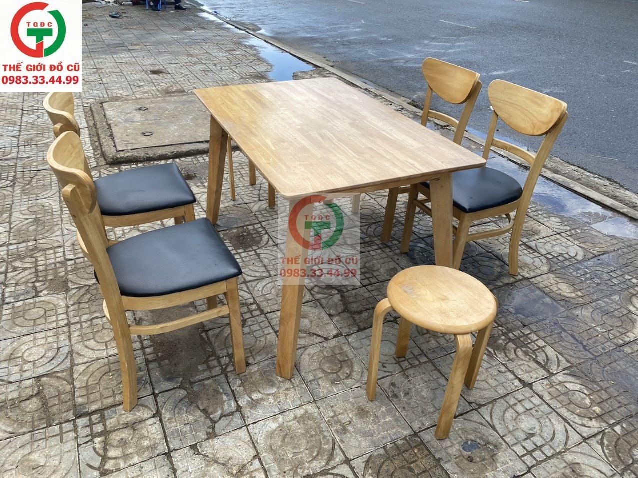 BỘ BÀN ĂN 4 GHẾ CABIN