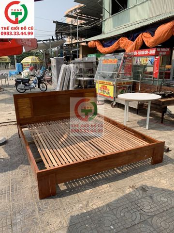GIƯỜNG GỖ 1.8M THANH LÝ