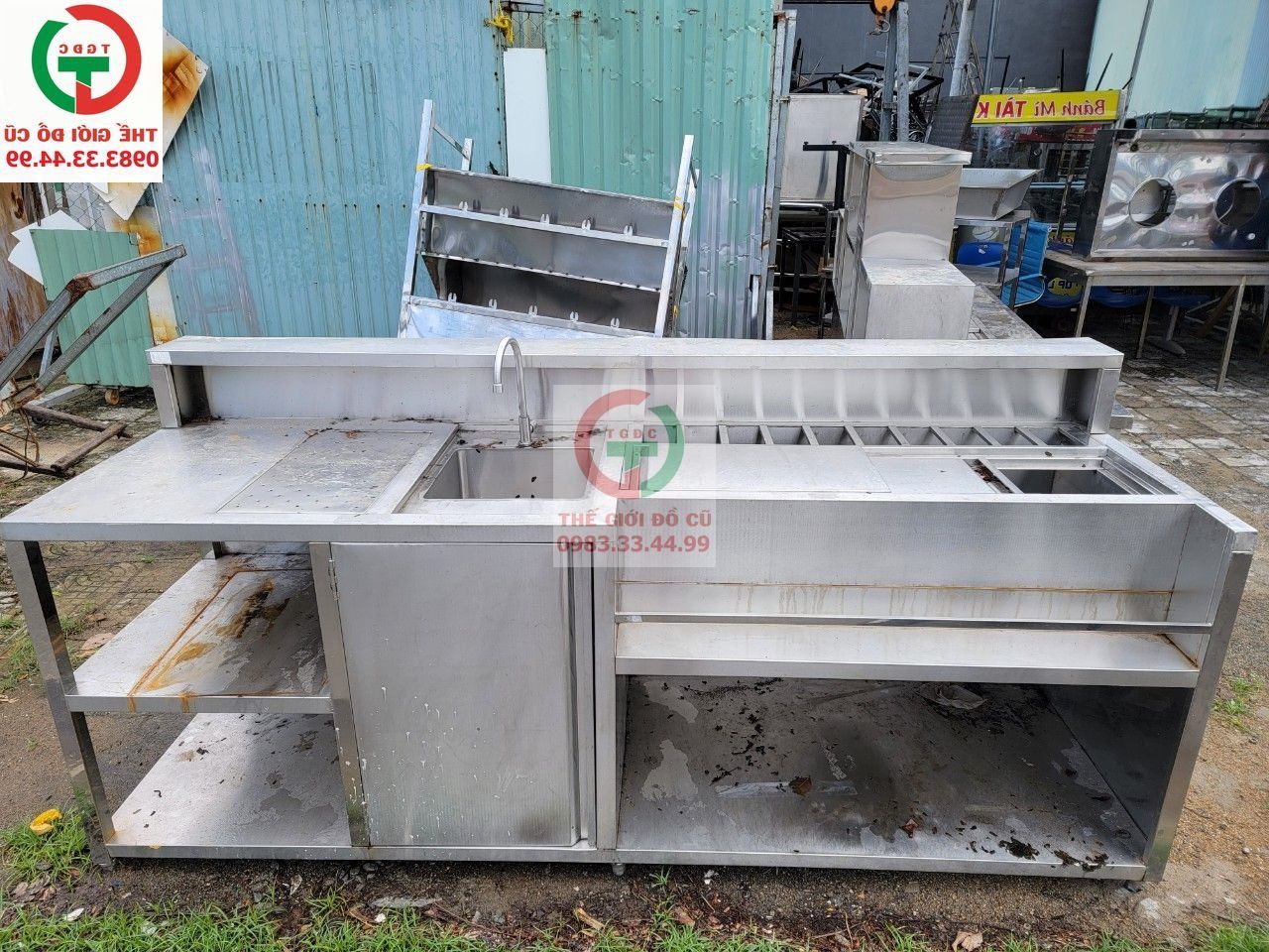 BÀN PHA CHẾ INOX CÓ Ô ĐỰNG KHAY TOPPING