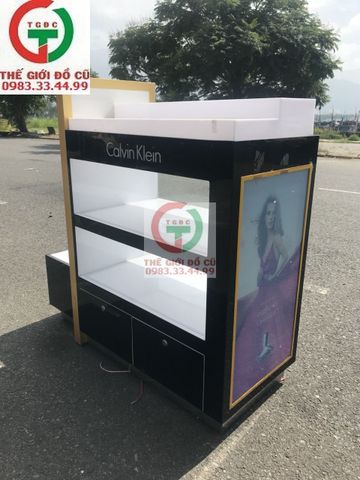 KỆ TRƯNG BÀY SHOP