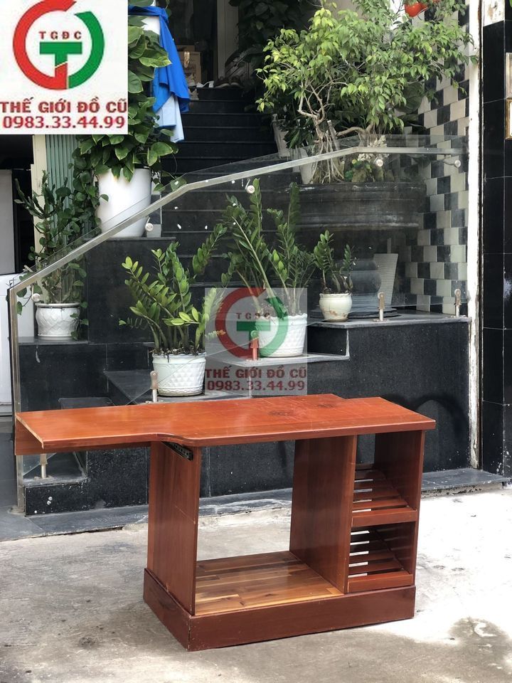 BÀN GỖ ĐỂ ĐỒ DÙNG