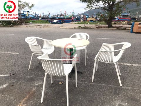 GHẾ NHỰA CAFE