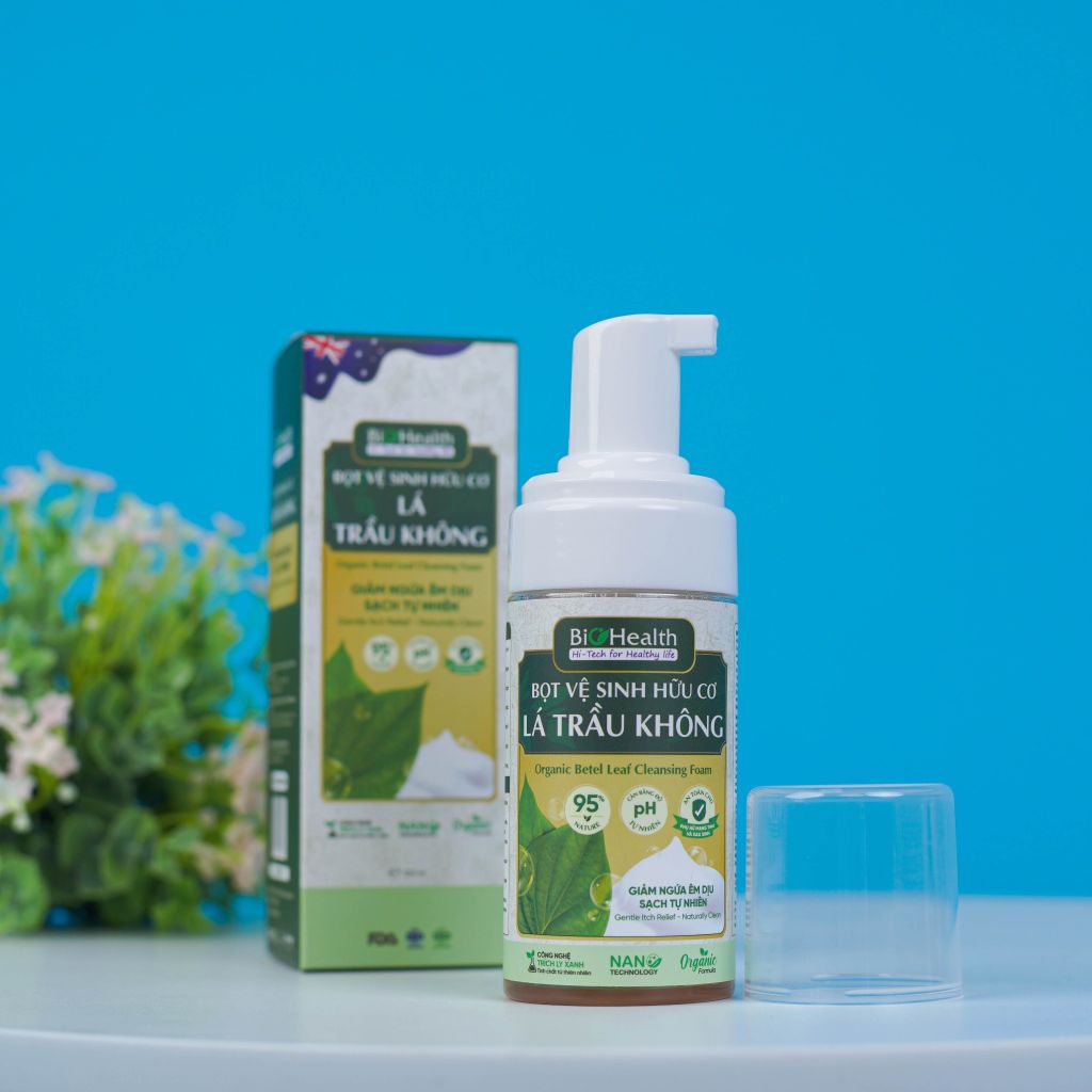 Bọt Vệ Sinh Hữu Cơ Lá Trầu Không BioHealth 100ml