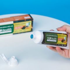 Kem Đánh Răng Hữu Cơ Than Gừng BioHealth, Chắc Khỏe Nướu Giảm Ố Vàng 70g