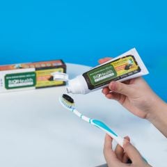 Kem Đánh Răng Hữu Cơ Than Gừng BioHealth, Chắc Khỏe Nướu Giảm Ố Vàng 70g
