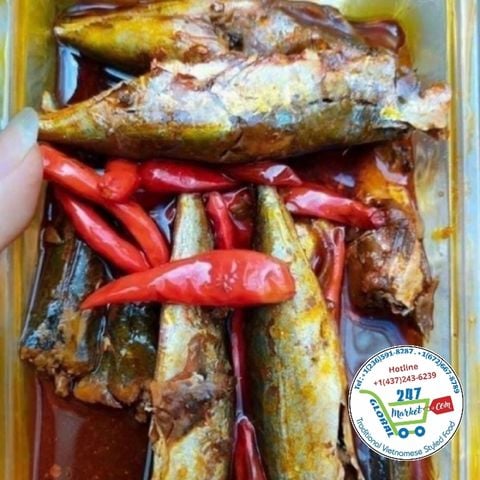  Cá nục kho kiểu huế* 