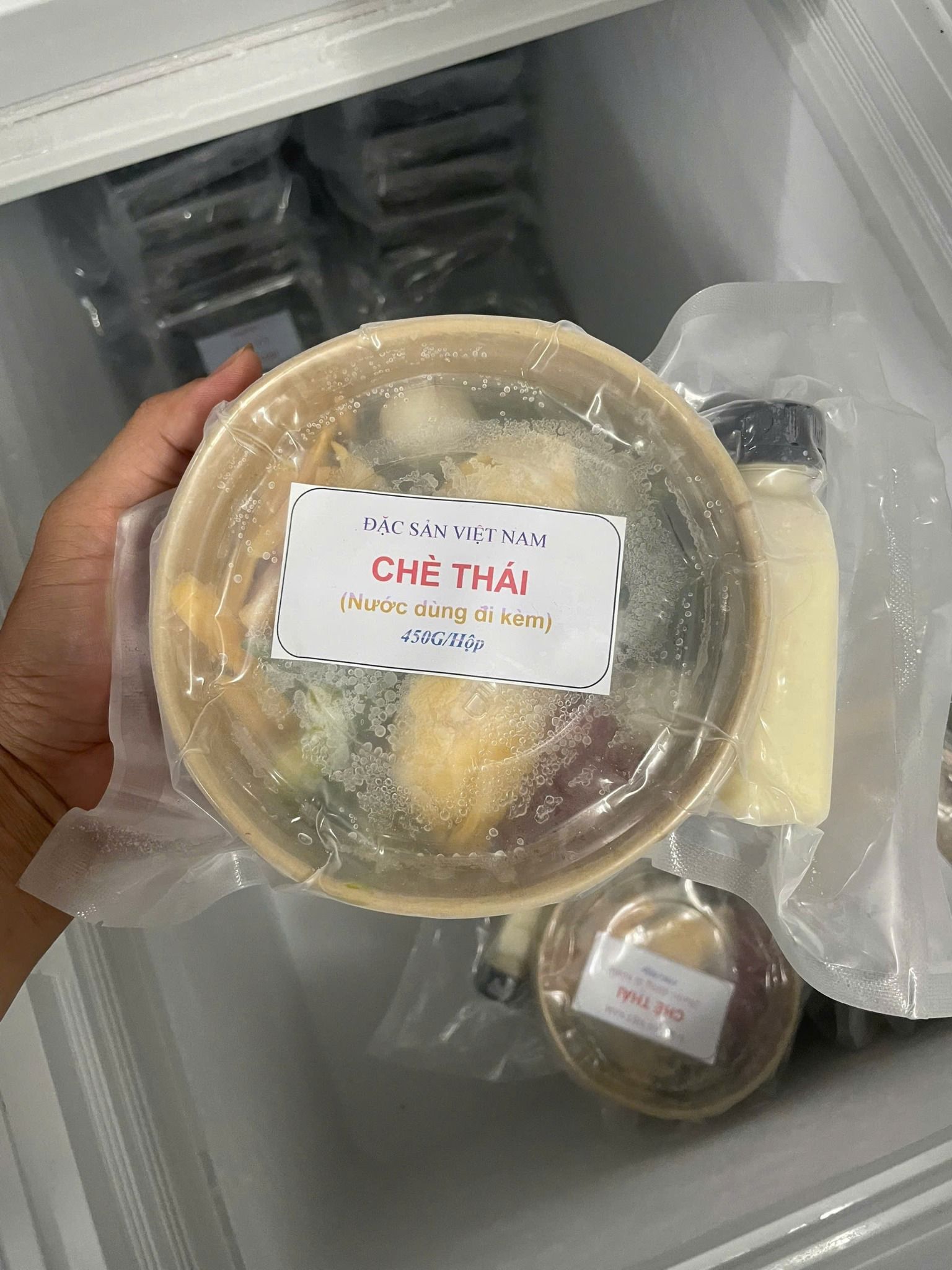  Chè Thái sầu riêng nguyên múi 