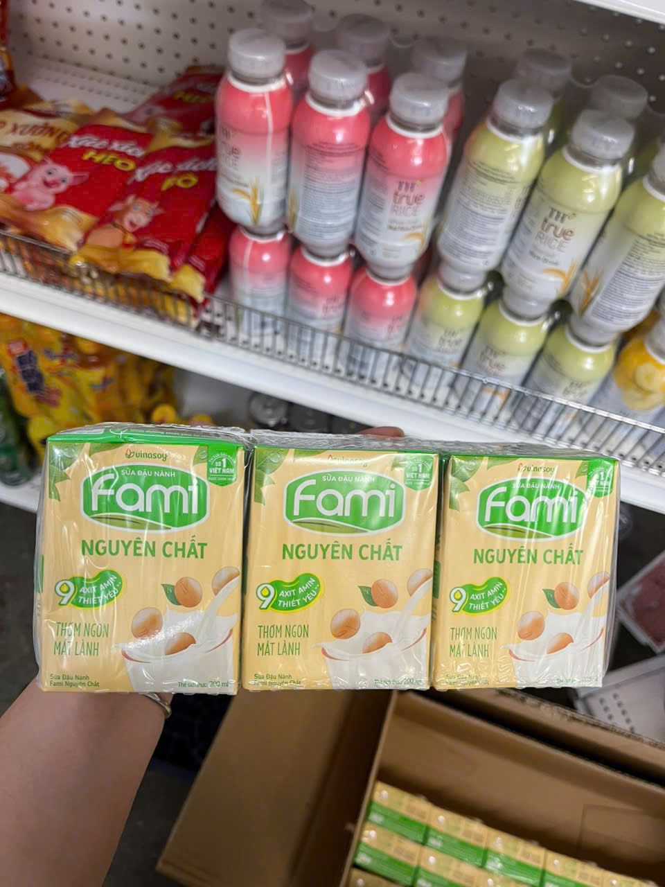 Sữa đậu nành Fami nguyên chất 