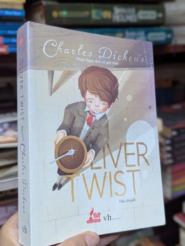  Oliver Twist - Charles Dickens 