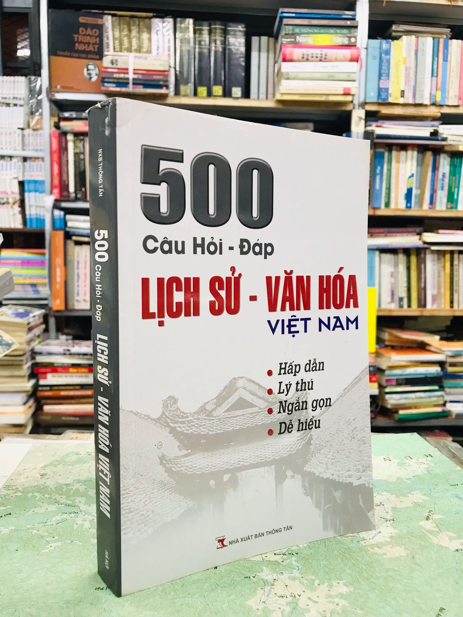  500 câu hỏi đáp lịch sử văn hoá Việt Nam - Hà Nguyễn & Phùng Nguyên 