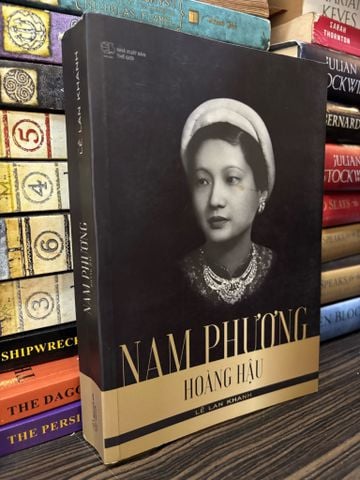  Nam Phương Hoàng Hậu - Lê Lan Khanh 