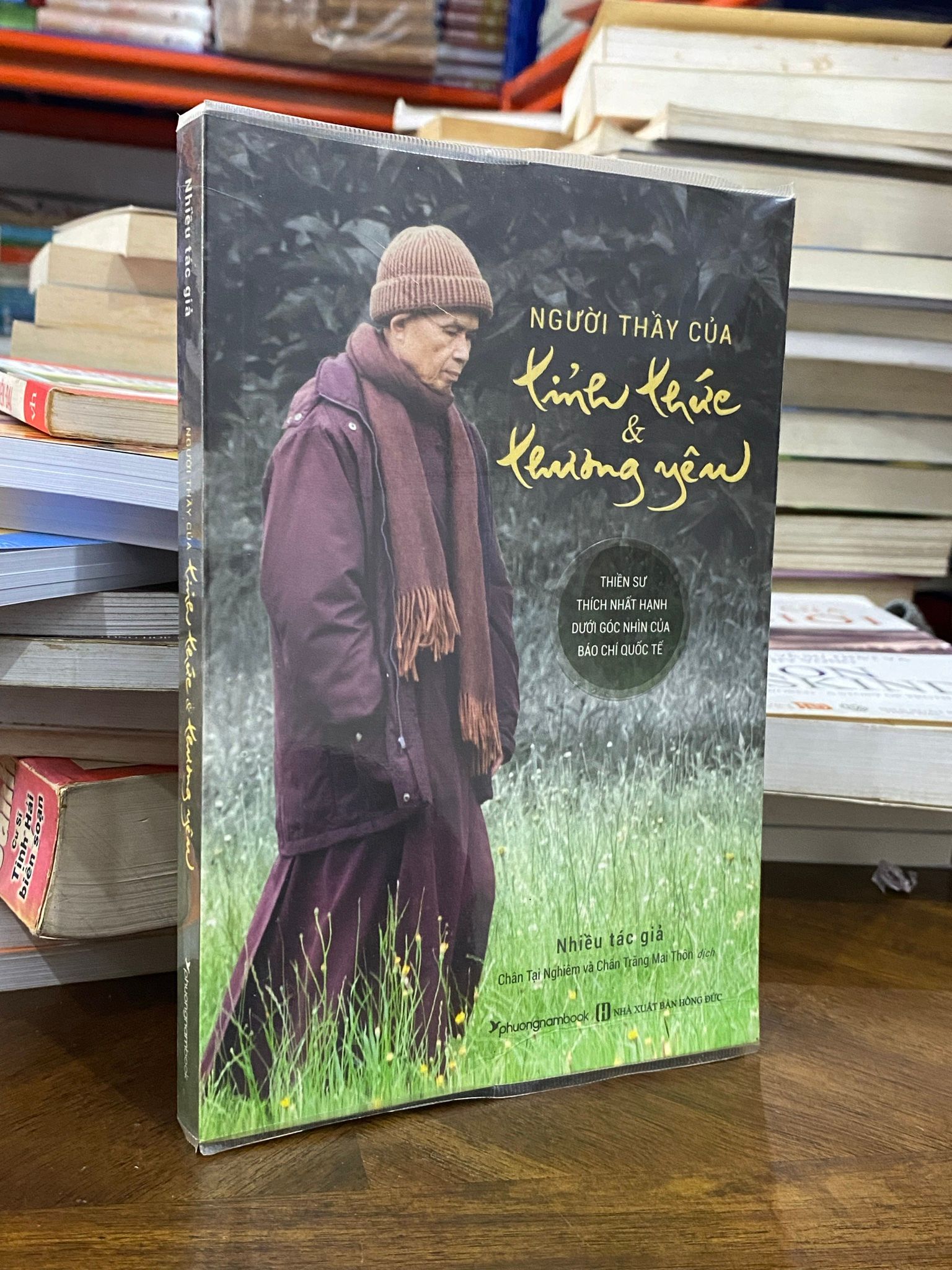  Người thầy của tỉnh thức & thương yêu 