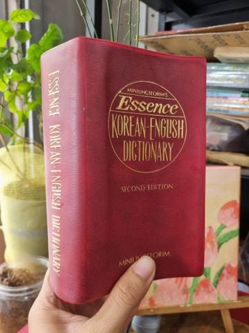  MINJUNGSEORIM'S Essence Korean - English Dictionary 