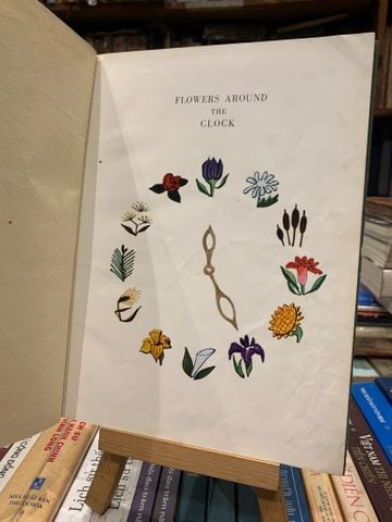  FLOWERS AROUND THE CLOCK - Seiko Hara 