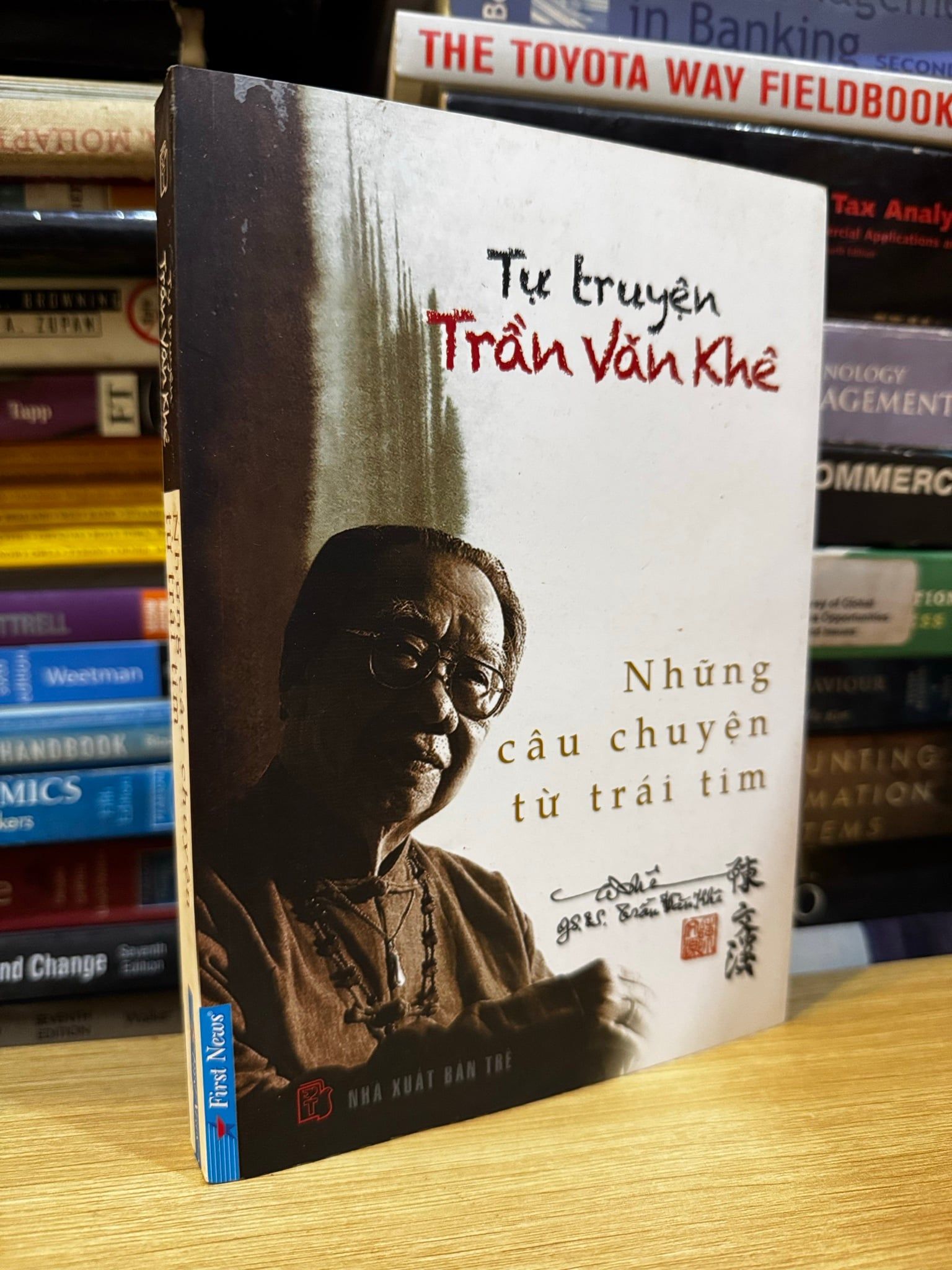  Tự truyện Trần Văn Khuê: Những câu chuyện về trái tim 