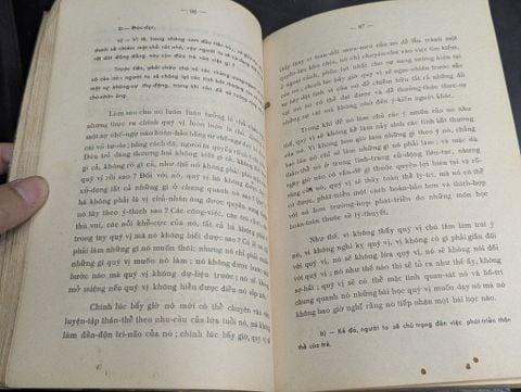  Emile hay vấn đề giáo dục - dịch giả Lý Hoan ( bản in lần thứ nhất ) 