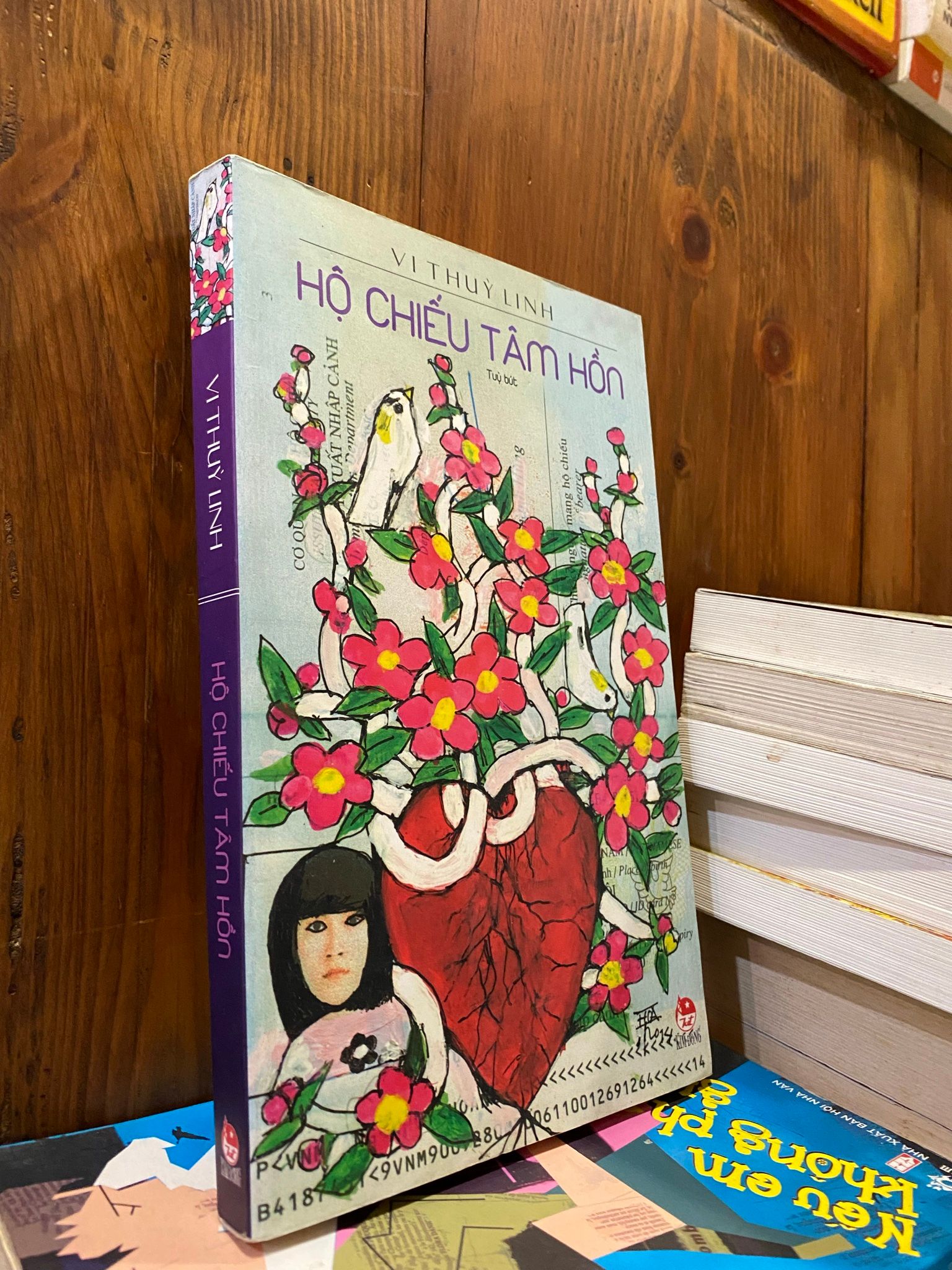 Hộ chiếu tâm hồn - Vi Thùy Linh – Momo Bookstore