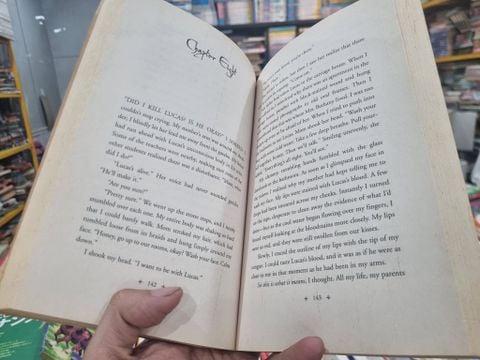  EVERNIGHT - CLAUDIA GRAY 