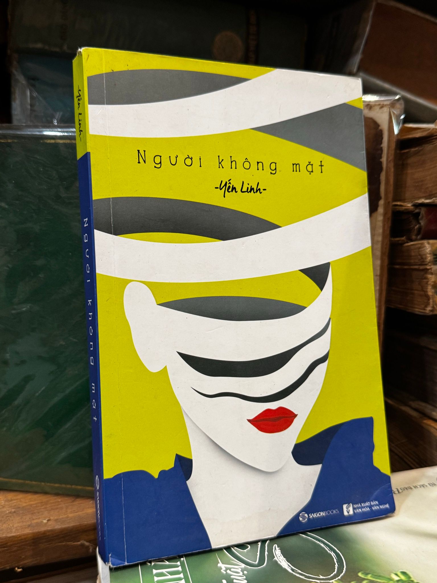  Người không mặt - Yến Linh 