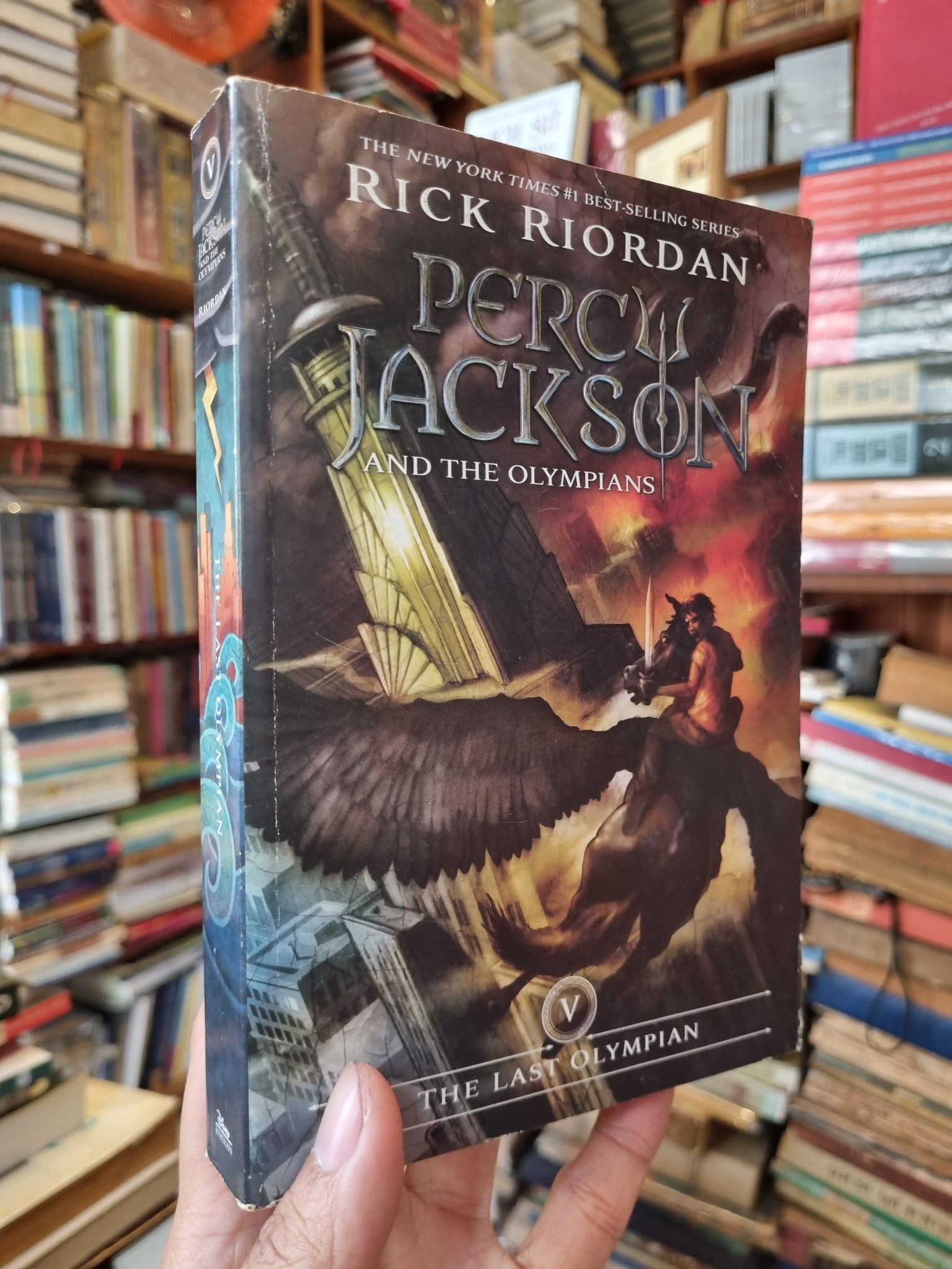  Percy Jackson and the Olympians : The Last Olympian - Rick Riordan 
