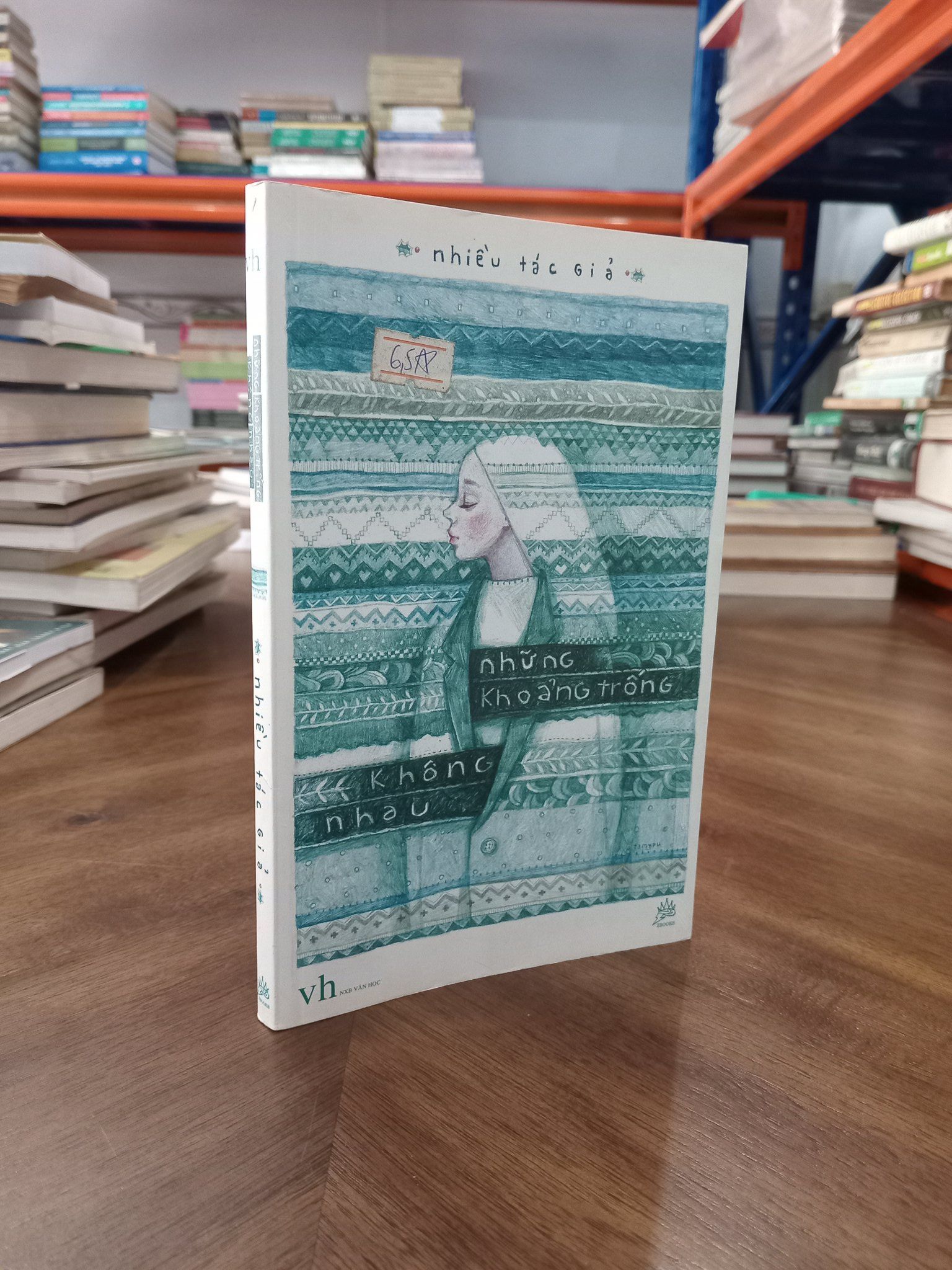  Những khoảng trống không nhau - Nhiều tác giả 