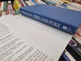  FIRE AND FURY : INSIDE THE TRUMP WHITE HOUSE - Michael Wolff 