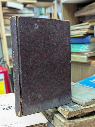  Sức Khoẻ Chỉ Nam - Một Nhóm Biên Soạn (Bìa Cứng) 