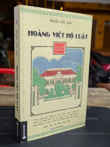  Hoàng Việt Hộ Luật - Nhiều Tác Giả 