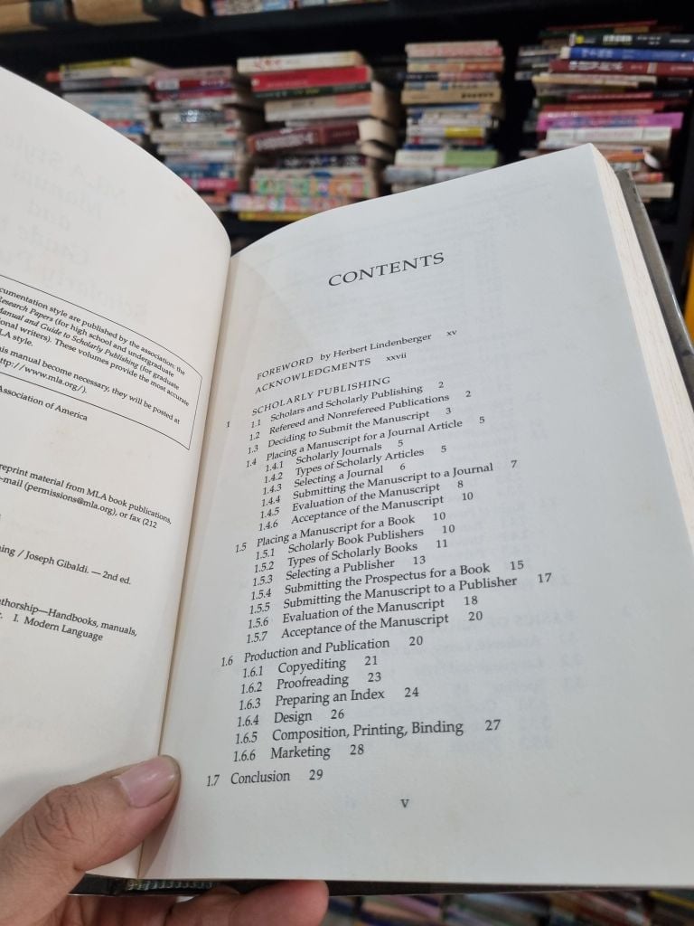 Mla Style Manual and Guide to Scholary Publishing (2nd Edition) - Joseph Gibaldi 