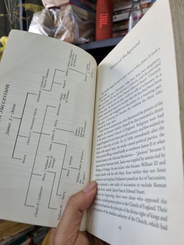  THE BIRTH OF BLUE SATAN : INTRODUCING BLUE SATAN AND MRS. KEAN - Patricia Wynn 