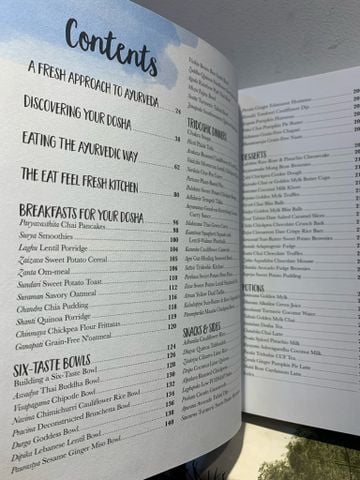  Eat Feel Fresh: A Contemporary Plant-Based Ayurvedic Cookbook - Sahara Rose Ketabi 