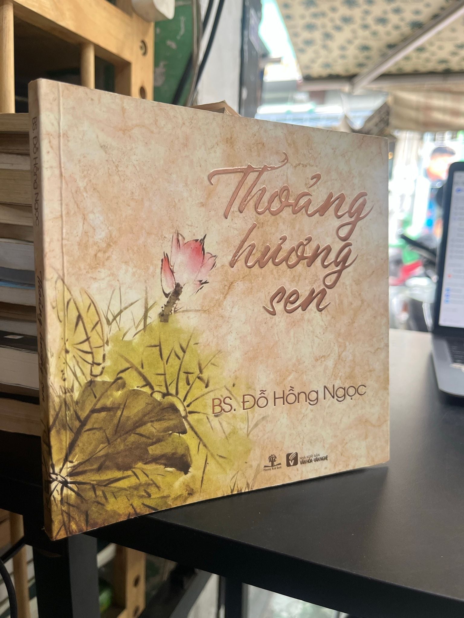  Thoảng hương sen - BS. Đỗ Hồng Ngọc 