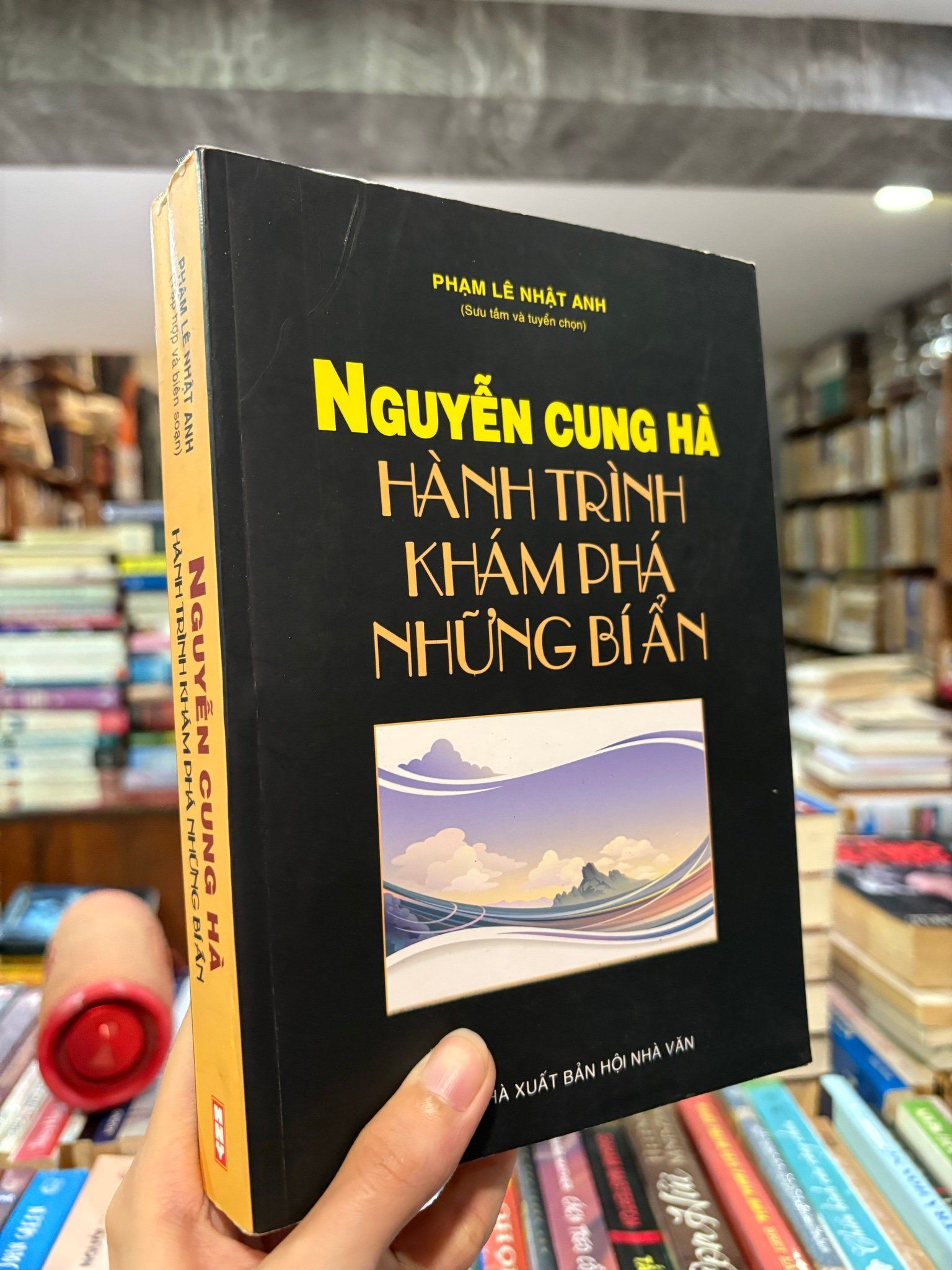  Nuyễn Cung Hà hành trình khám phá những bí ẩn - Phạm Lê Nhật Anh 