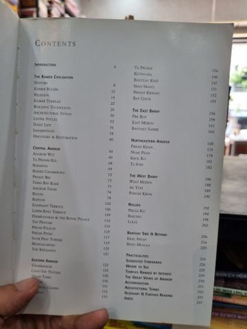  ANCIENT ANGKOR - Michael Freeman & Claude Jacques 