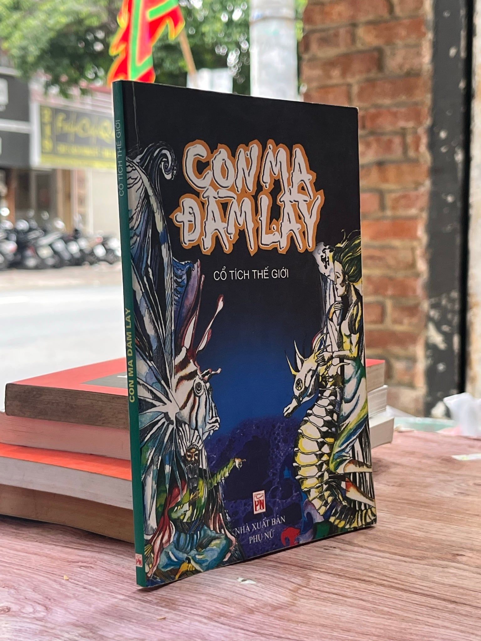  Con ma đầm lầy cổ tích thế giới 