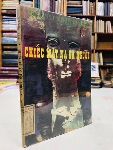Chiếc mặt nạ da người - Nguyễn Xuân Quang ( bìa do hoạ sĩ Đinh Cường trình bày )
