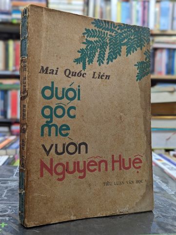  Dưới gốc me vườn Nguyễn Huệ - Mai Quốc Liên 