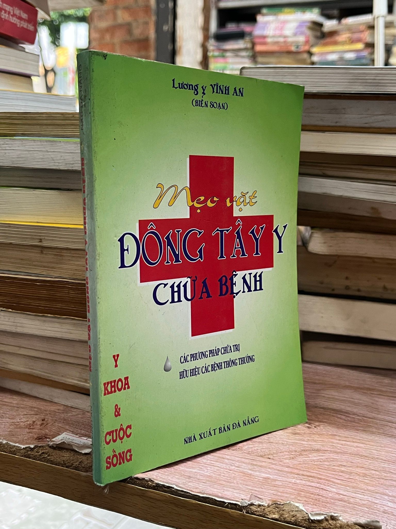  Mẹo vặt Đông Tây y chữa bệnh - Lương y Vĩnh An biên soạn 