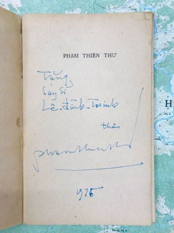 Quyên từ độ bỏ thôn đoài - Phạm Thiên Thư ( sách có chữ ký tác giả )