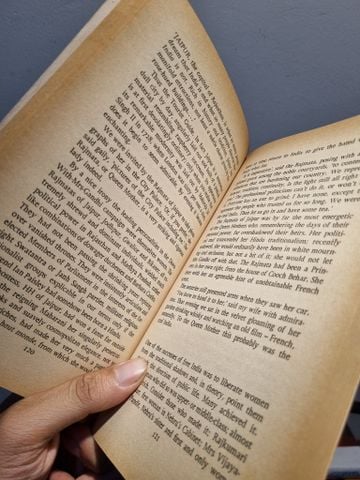  AN INDIAN SUMMER : A Personal Experience of India - James Cameron 