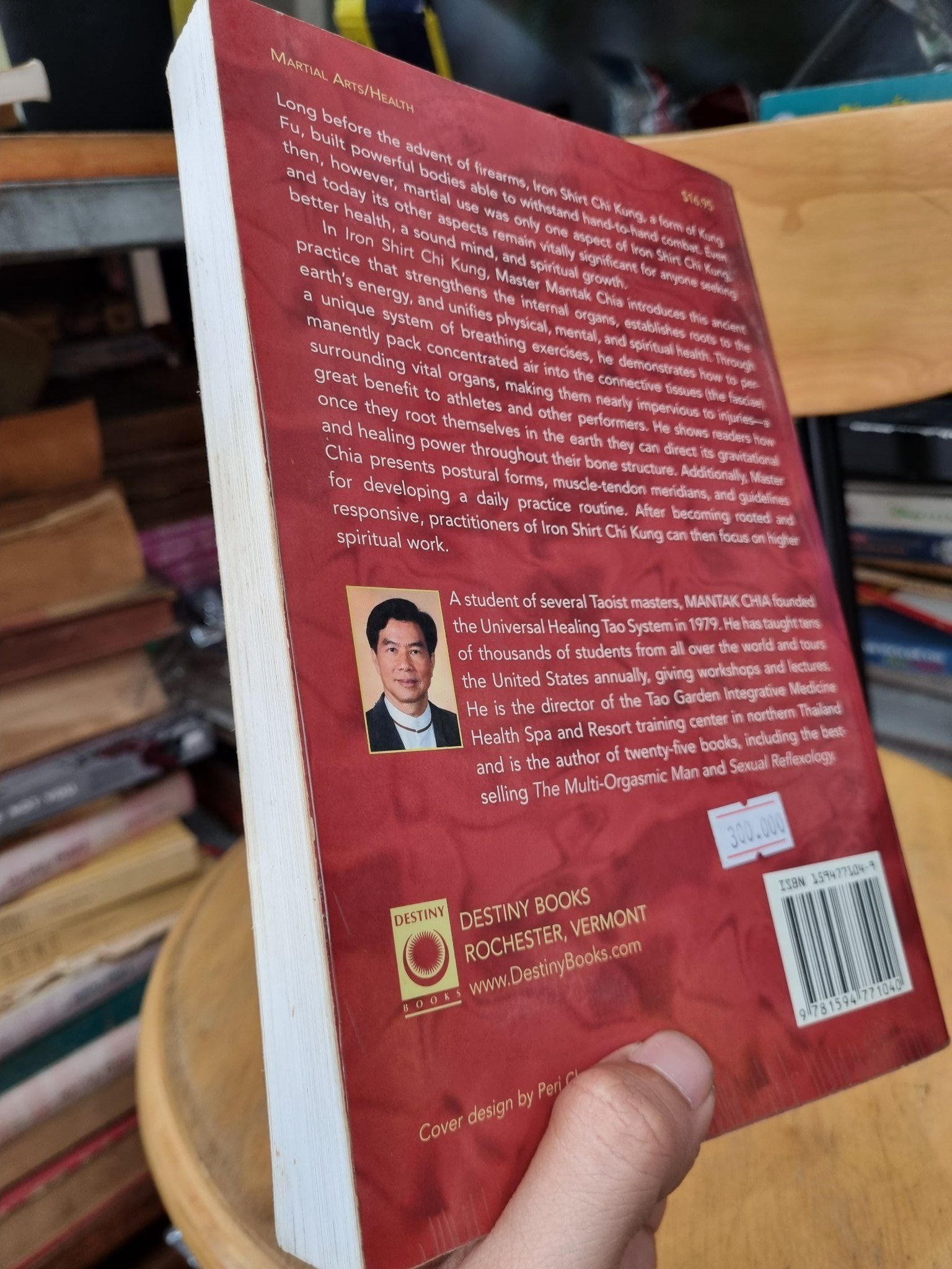 IRON SHIRT CHI KHUNG - Mantak Chia – Momo Bookstore