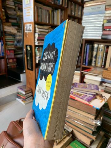  THE FAULT IN OUR STARS - John Green 