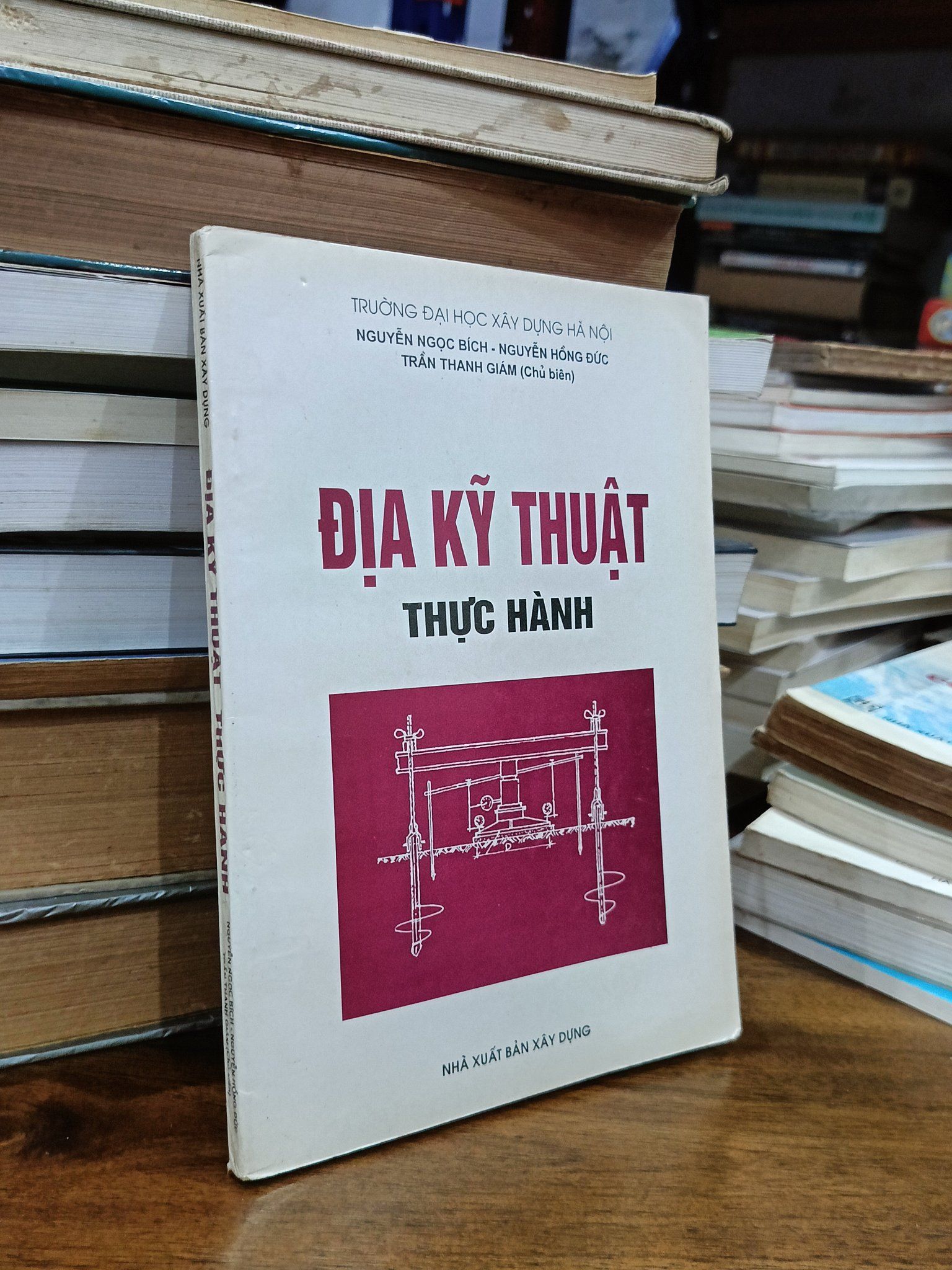  Địa kỹ thuật thực hành - Nhiều tác giả 