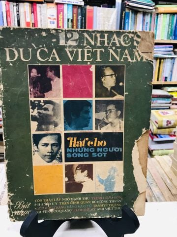 12 nhạc du ca Việt Nam - Bút Nhạc xuất bản