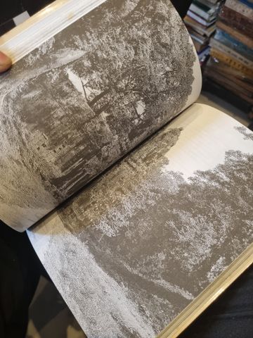  Angkor : An Introduction to the Temples - Dawn Rooney 